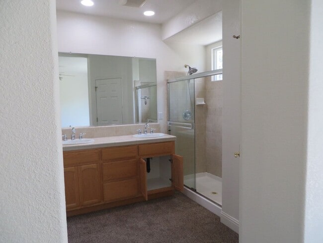 Building Photo - 280 Gold Creek Dr