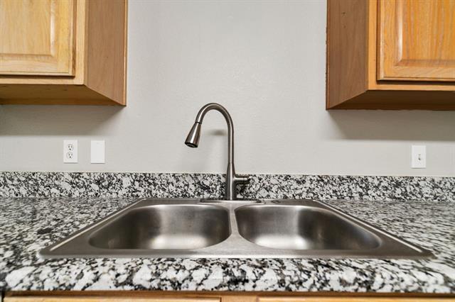 Building Photo - 2240 Northway