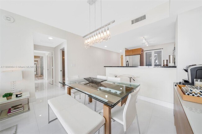 Building Photo - 253 NE 2nd St