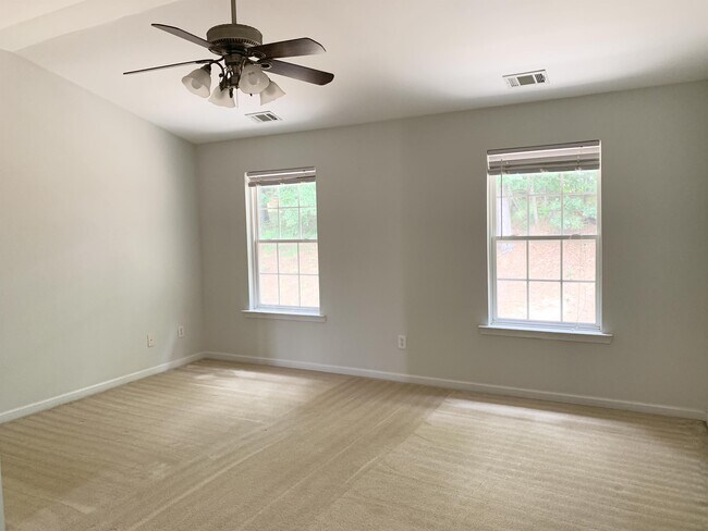 Building Photo - 329 Tuggle Ct