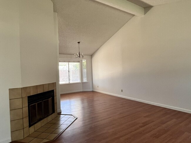 Building Photo - 5337 W Richert Ave