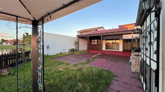 Building Photo - 1650 SW 125th Ct