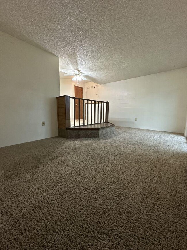 Building Photo - 2 bedroom in Billings MT 59102