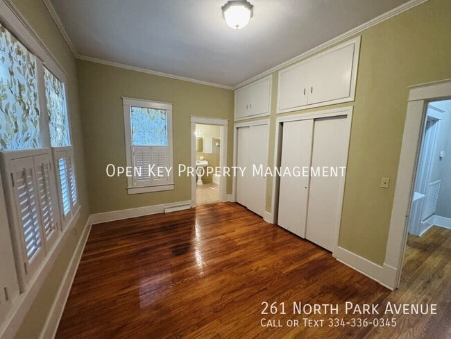 Building Photo - 261 N Park Ave