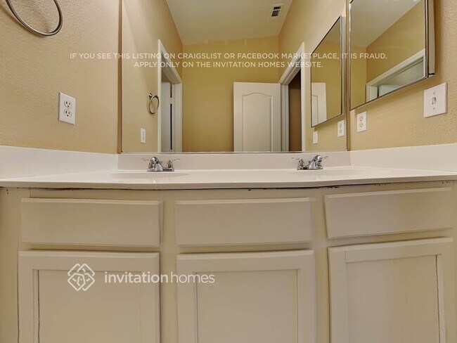 Building Photo - 311 Mulberry Glen Dr