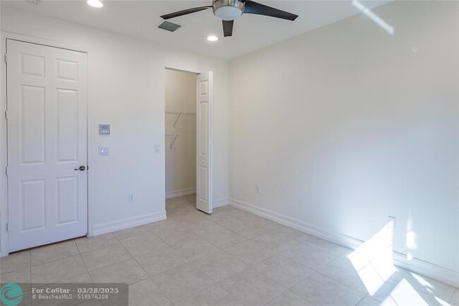 Building Photo - 8127 Rainforest Jasper Ln