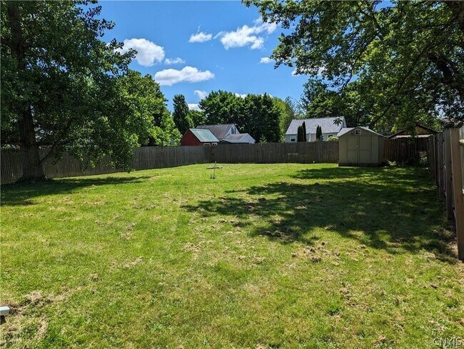 Building Photo - 5854 Reis Dr