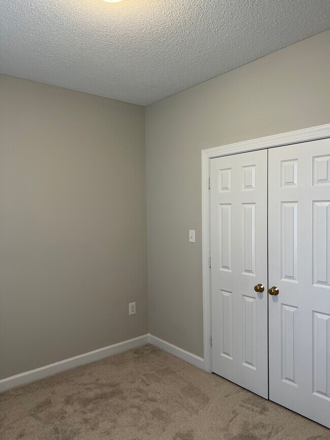 Building Photo - 3308 Whitlock Dr N