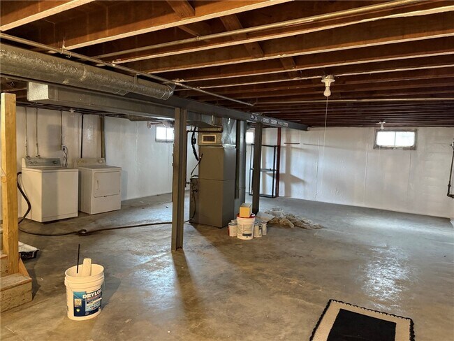 Building Photo - 7128 Yates St