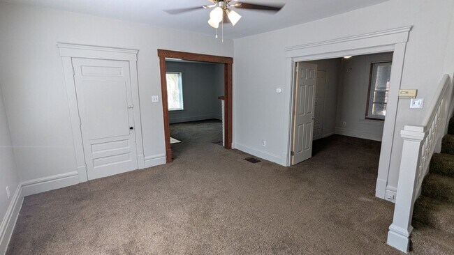 Building Photo - Come live in a charming 3-bedroom house in...
