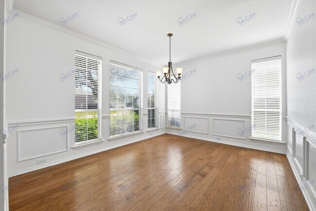 Building Photo - 2701 Stone Creek Dr