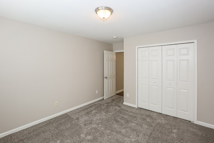 Building Photo - 4712 Abercromby St