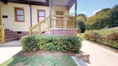 Building Photo - Beautiful Renovated Duplex in Wilmore!