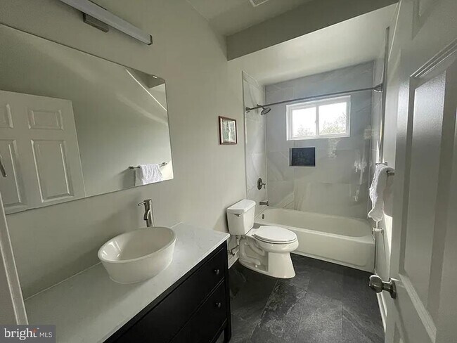 Building Photo - 8618 Jones Mill Rd