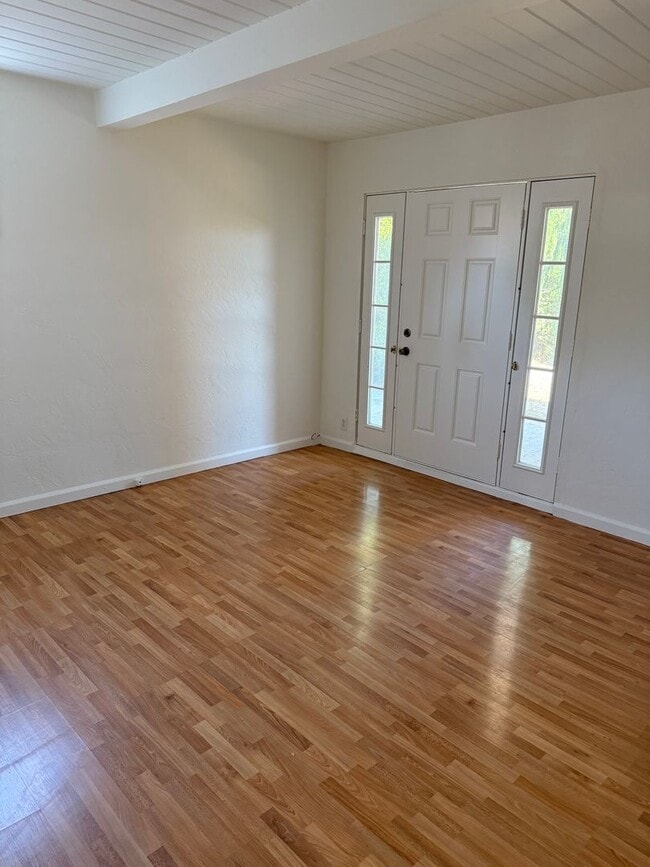 Building Photo - $3,700 / 4 BR - Comfortable 3-Bedroom Fremont Rental in Prime East Bay Location!