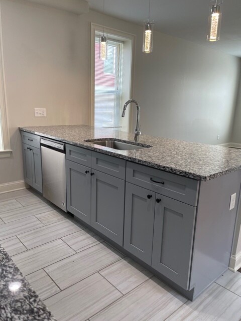 Building Photo - 4439 Swan Ave