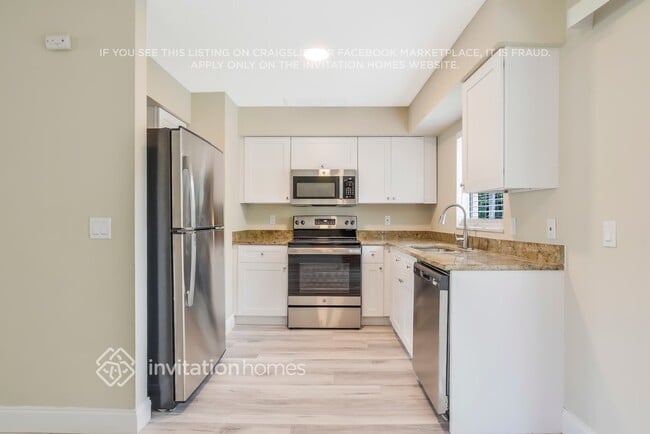 Building Photo - 4668 Donovan St