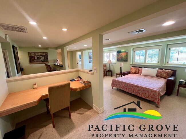 Building Photo - Lovely Ocean View Home Available NOW!