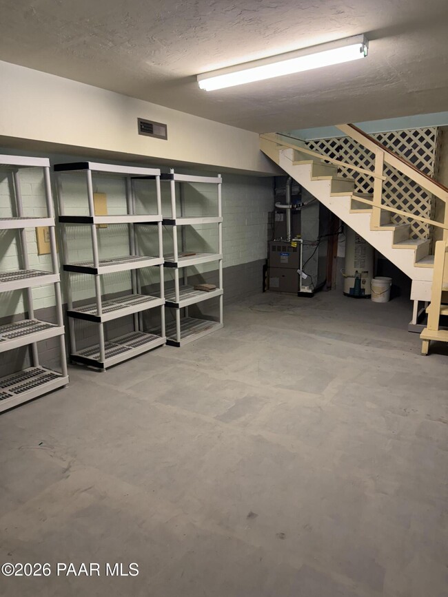 Building Photo - 627 Pinion Pl