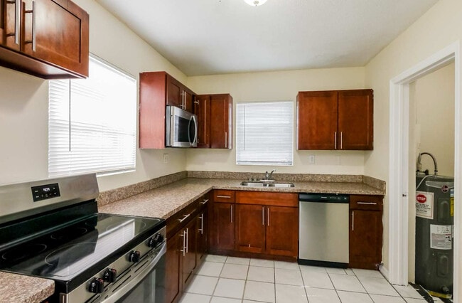 Building Photo - 340 Carolina Ave