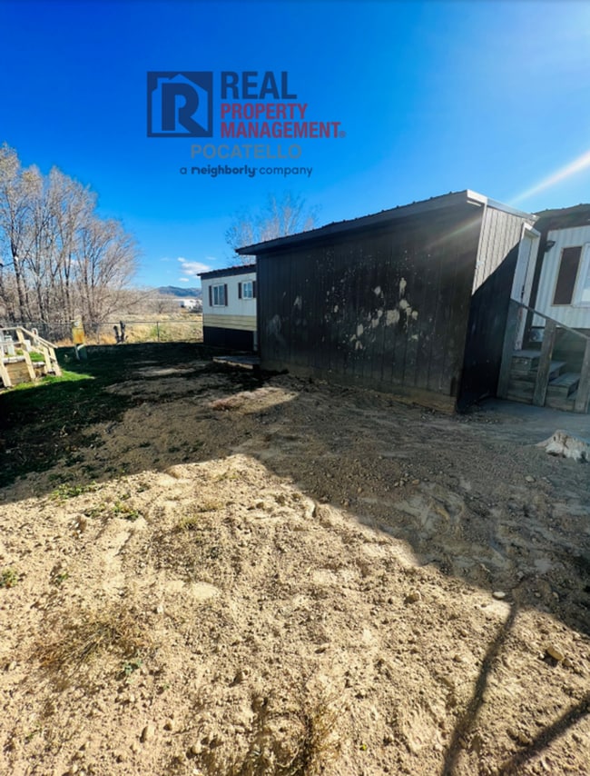 Building Photo - 3 bedroom 1 bath Mobile Home