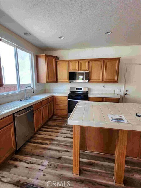 Building Photo - 30897 Anderson Cir