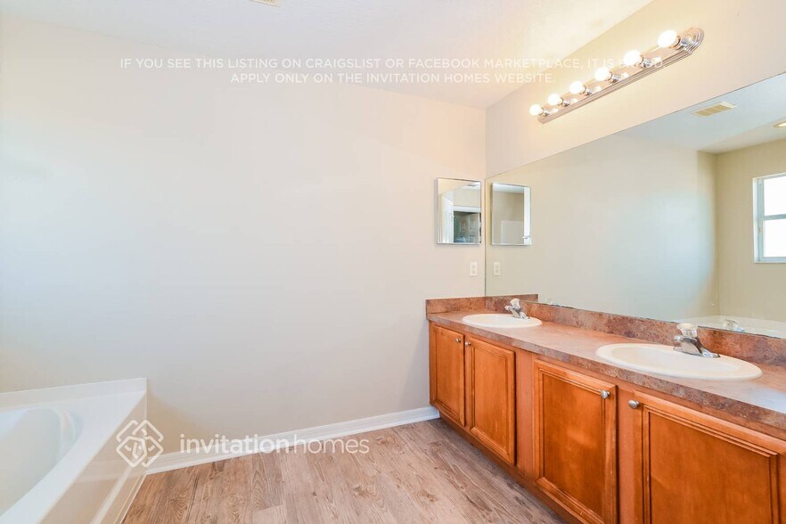 Building Photo - 1346 Karok St