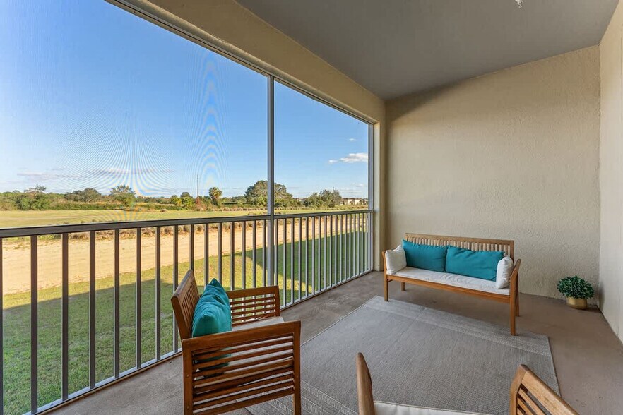 Building Photo - 875 Ocean Course Ave