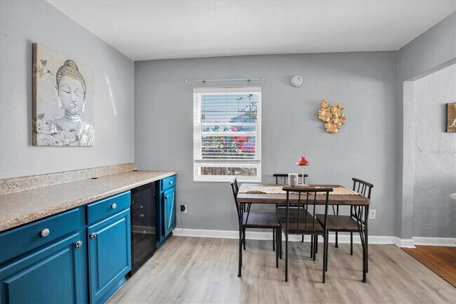 Building Photo - 4929 36th Ave N