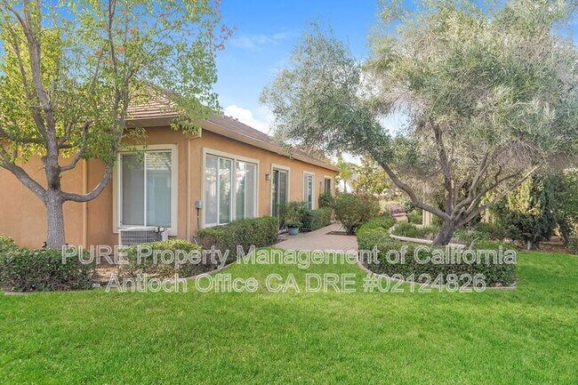 Building Photo - 2340 Indian Springs Dr