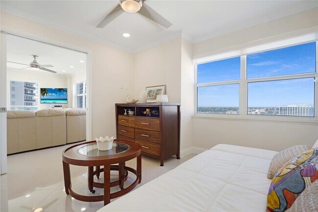 Building Photo - 3400 Galt Ocean Dr