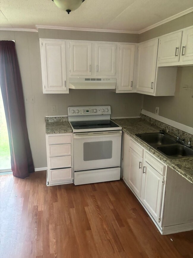Building Photo - 618-A Dashland Dr