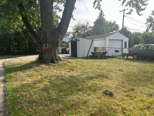 Building Photo - 1336 Goulson-