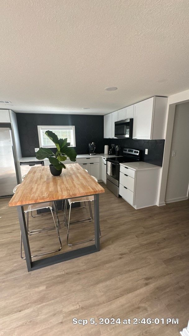 Building Photo - Fully Furnished home in Lee's Summit!