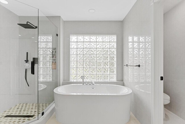 Building Photo - 20094 W Key Dr