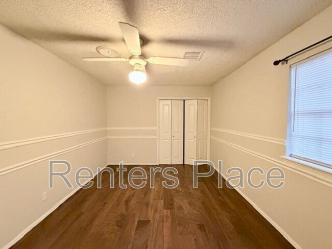 Building Photo - 6310 S 72nd E Pl