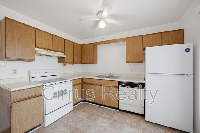 Building Photo - 2724 Peach St