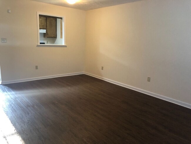 Building Photo - PRE-LEASING FOR AUGUST 7 2026!