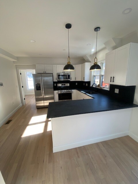 Building Photo - 55 Dustin St