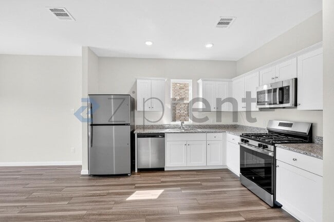 Building Photo - 1317 Kennedy Rd