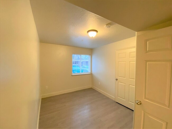 Building Photo - 1784 W 1300 S