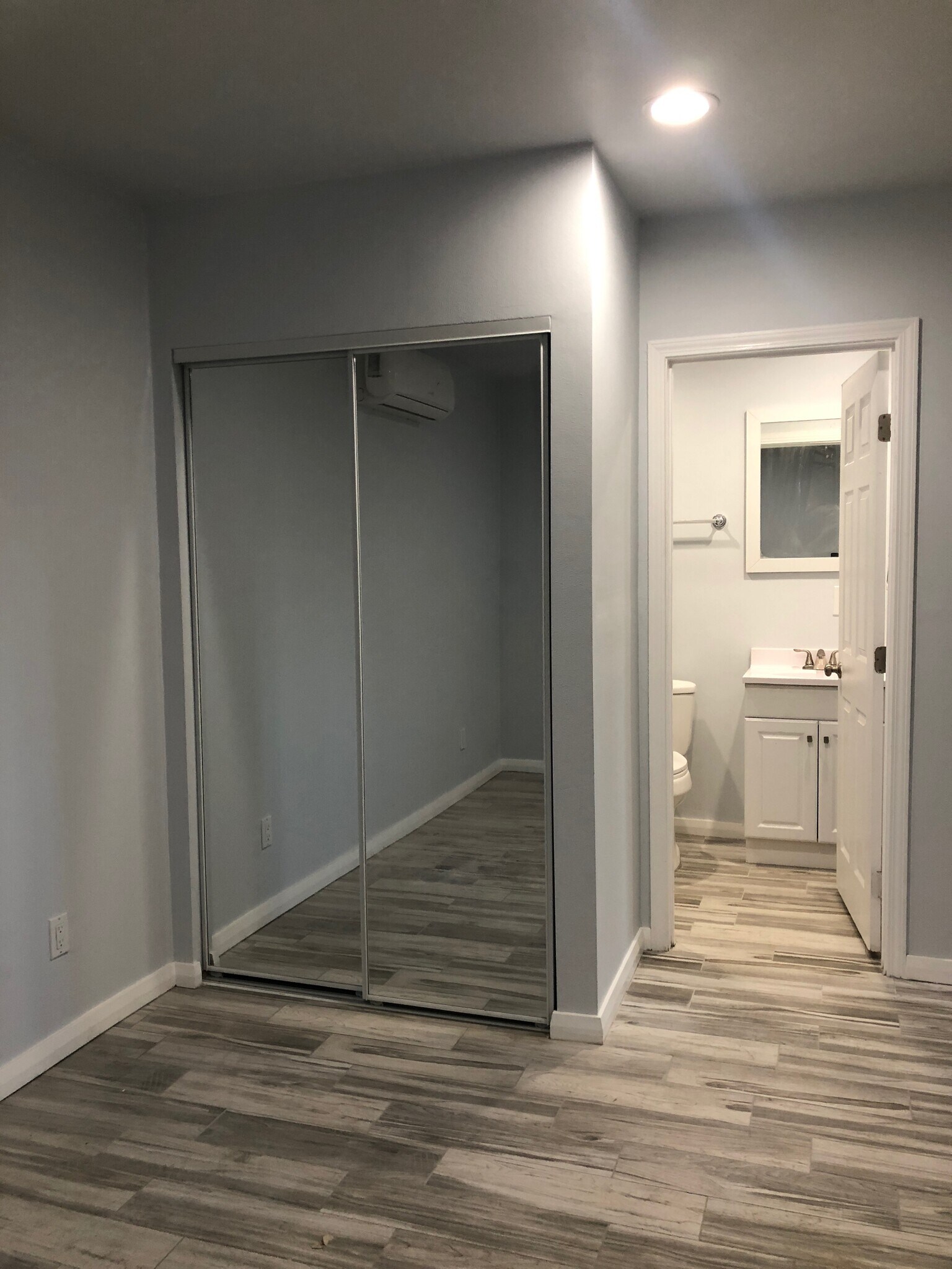 Building Photo - 4831 Alcove Ave