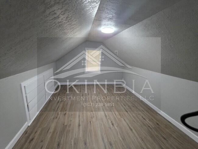 Building Photo - 1425 Canfield Ave