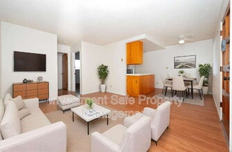 Building Photo - 226 G. St.