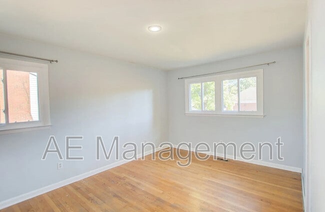 Building Photo - 1373 Coral Pl