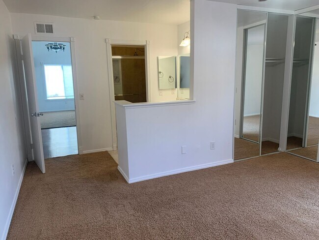 Building Photo - One Story Home with 2 Car Garage