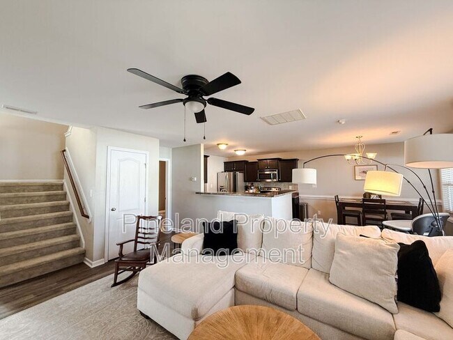 Building Photo - 246 Stockbridge Dr