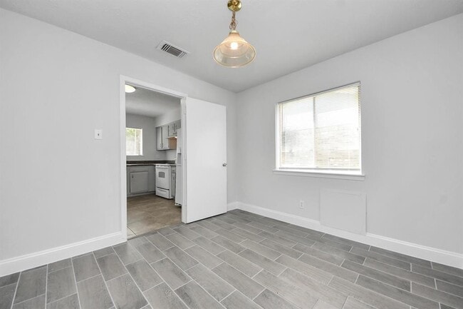Building Photo - 23702 Wintergate Dr