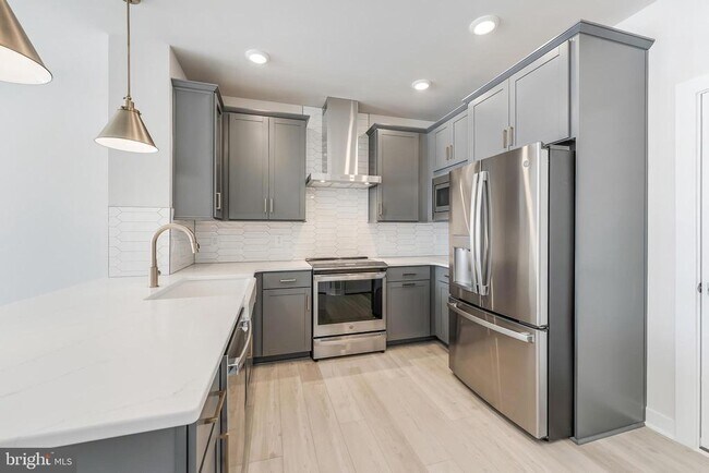 Building Photo - 44592 Strabane Ter