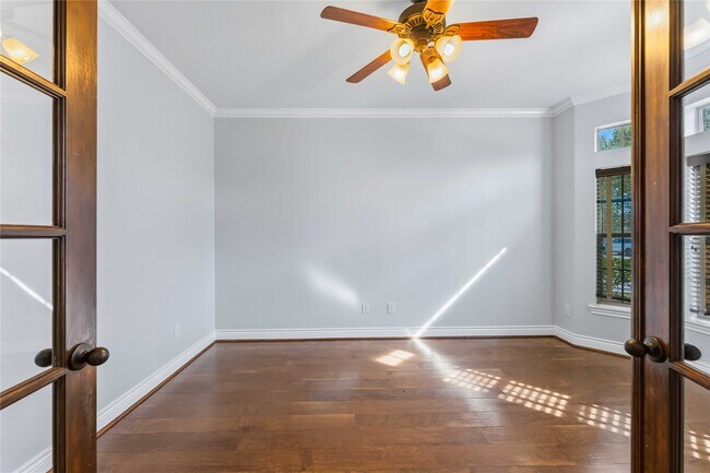 Building Photo - 25327 Oak Knot Dr